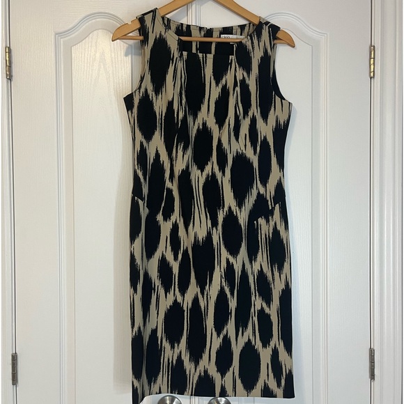 Cleo Tan & Black Dress - Picture 1 of 5